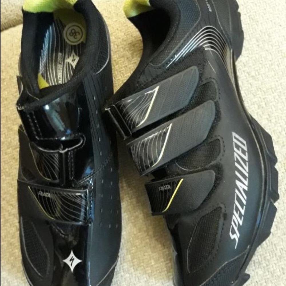 Sneakers for the Spin bike size 8